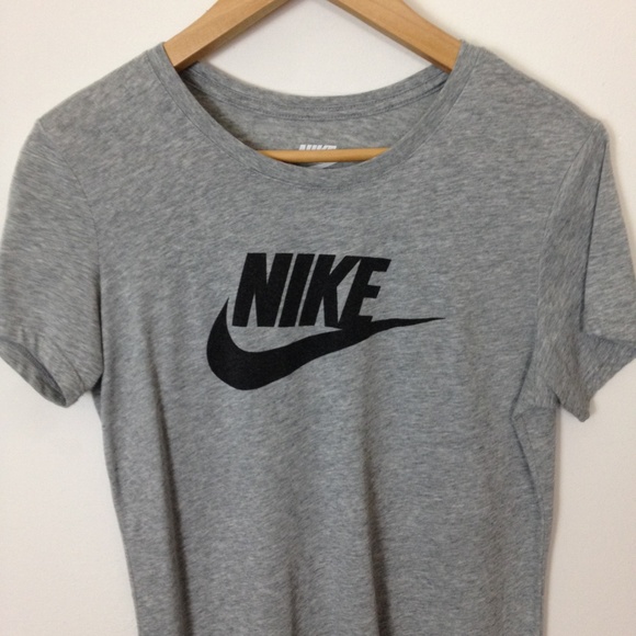 Nike Tops - Nike Slim Fit Women 100% Cotton L Gray T-Shirt
